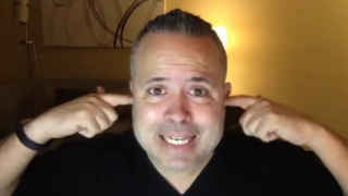 Kvůli manželce předstíral hluchotu (ilustrační foto)