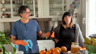 Deníky z karantény je seriál z prostředí koronavirové epidemie.