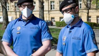 Strážníci byli umístěni do karantény - Ilustrační foto.