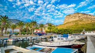 Chorvatsko zlevnilo o polovinu.