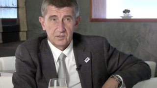 Babiš odsoudil tretní oznámení od Jermanové na záchranářku