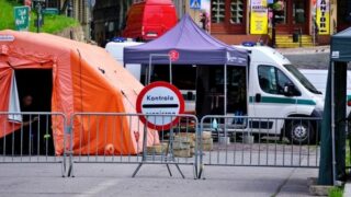 Pro Čechy o víkendu stále platí omezení.