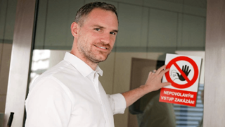 Zdeněk Hřib má negativní test.