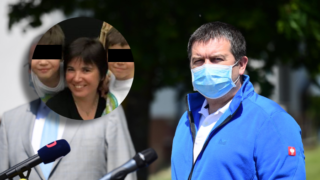 Jan Hamáček se rozvedl s manželkou Kamilou.