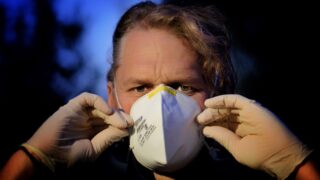 Počet nakažených v Česku opět stoupl.