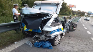 Při nehodě zemřel policista.