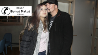 Zpěvák pro ŽvČ potvrdil těhotenství partnerky.