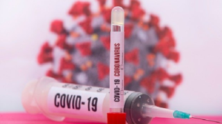 Počet nakažených se v Česku i za sobotu drží nad hranicí stovky.