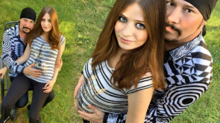 Bohuš a jeho těhotná partnerka Lucie.