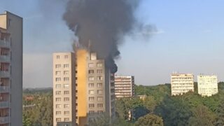 V Bohumíně začal hořet panelák