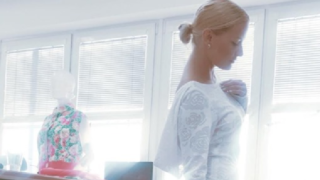 Šárka si zkoušela svatební šaty