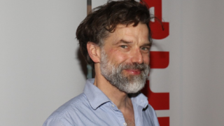 Sympatický herec Johannes Brandrup