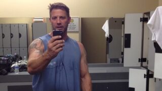 Ze známého herce se stala hora svalů