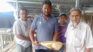 Thajský rybář se dočkal děsivého úlovku