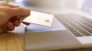 V nákupech Čechů na internetu vedou i fitness pomůcky