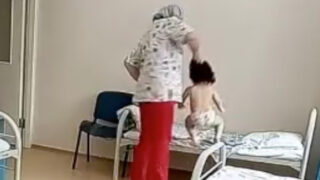 Pacientka natočila zdravotní sestru při incidentu