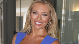 Lucie Borhyová je krásná moderátorka zpravodajské relace