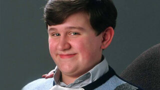 Harry Melling si zahrál protivu Dudleyho Dursleyho v Harry Potterovi