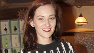 Herečka stráví Vánoce s rodinou a poté odcestuje do Švýcarska