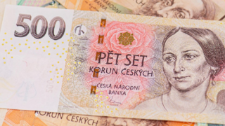 Ilustrační snímek - bankovka v hodnotě 500 korun