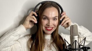 Kamila Nývltová doma peče, relaxuje, ale nezapomíná ani na práci zpěvačky