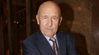 Herec Petr Nárožný se cítí ve svém věku covidem ohrožený, proto se nechá očkovat