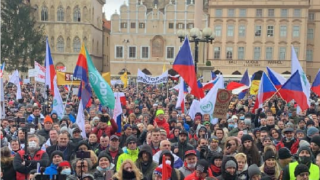 Na náměstí se sešlo okolo dvou tisíc lidí