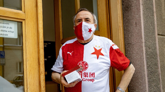 Trenér Nedvídek slaví jubileum