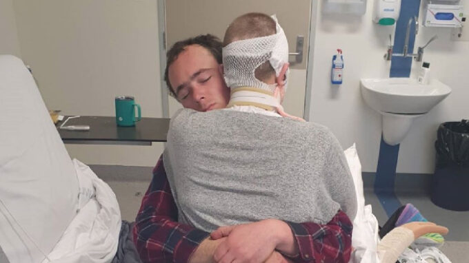 Halie Tennantová s manželem, který jí je oporou