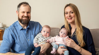 Rebecca otěhotněla s dcerou pár týdnů poté, co počala syna