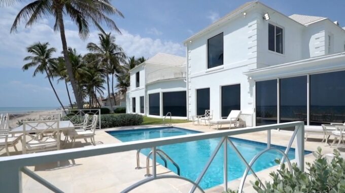 Sídlo na pláži Donalda Trumpa se prodává za 49 milionů dolarů