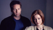 Gillian Andersonová a David Duchovny v seriálu Akta X