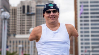 Ryan Hudson-Peralta se narodil bez končetin
