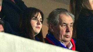 Miloš Zeman na stadionu Slavie Praha