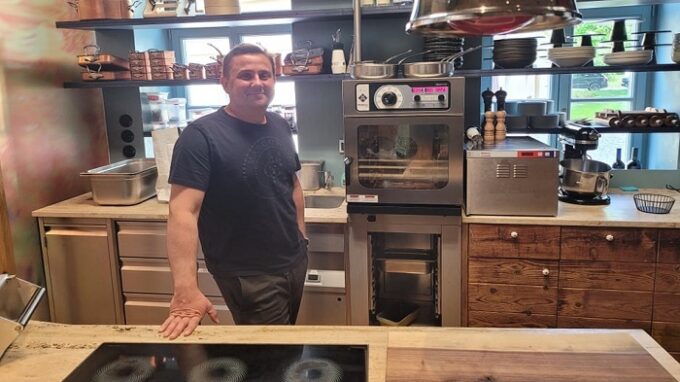 Jan Punčochář ve své restauraci