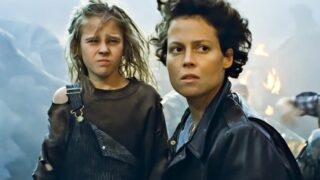 Carrie Hennová (vlevo) se Sigourney Weaverovou