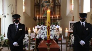 Poslední rozloučení s herečkou Ninou Divíškovou