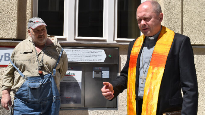 Ludvík Hess a vikář pražské arcidiecéze Mons. Zdeněk Wasserbauer