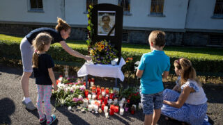 Příznivci herečky Libuše Šafránkové přicházejí uctít její památku