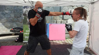 (Vpravo) Ivan Bartoš během boxerského sparingu