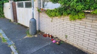 Pietní místo před domem Libuše Šafránkové