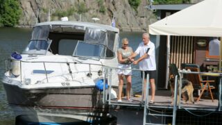 Helena Vondráčková s manželem Martinem na hausbótu.