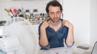 Tropické počasí - ilustrační foto