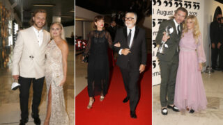 David Pastrňák s Rebeccou Rohlssonovou, Andrea a Jiří Bartoškovi, Ethan Hawke a Ryan Shawhughesová