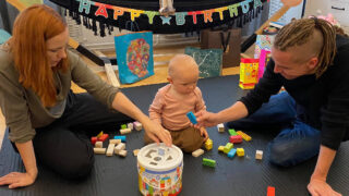 Ivan Bartoš se synem a manželkou