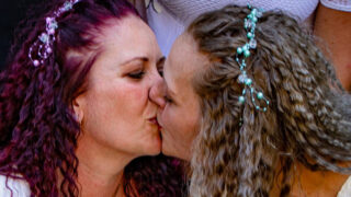 Sandra Bartošová (vpravo) se svou partnerkou