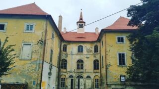 Zámek v Osečanech dostal novou střechu