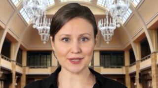 Politikům kladla otázky umělá inteligence