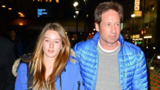 Herečka West Duchovny se slavným otcem