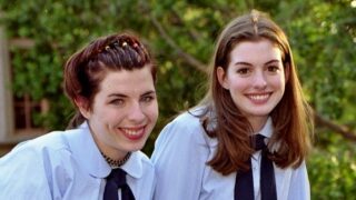 Herečka Heather Matarazzová (vlevo) ve filmu Deník princezny